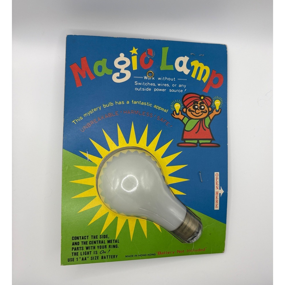 Vintage Magic Lamp Mystery Light Bulb Novelty Toy Spencer Gifts Hong Kong 6712 - Picture 1 of 7